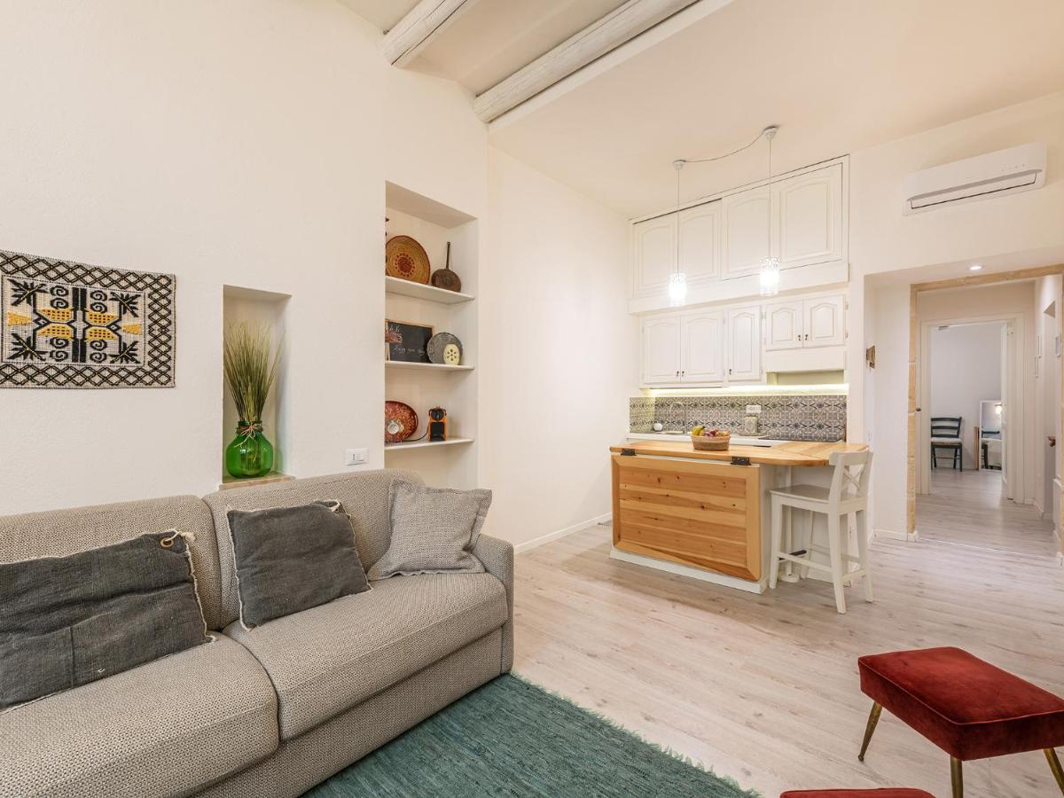 Marco'S Stylish Home In The Heart Of Cagliari Zewnętrze zdjęcie