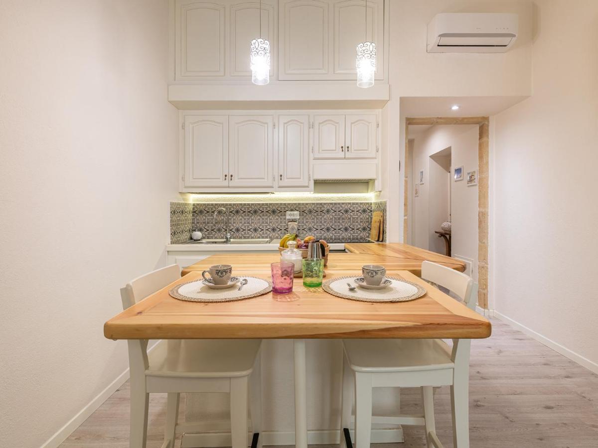 Marco'S Stylish Home In The Heart Of Cagliari Zewnętrze zdjęcie