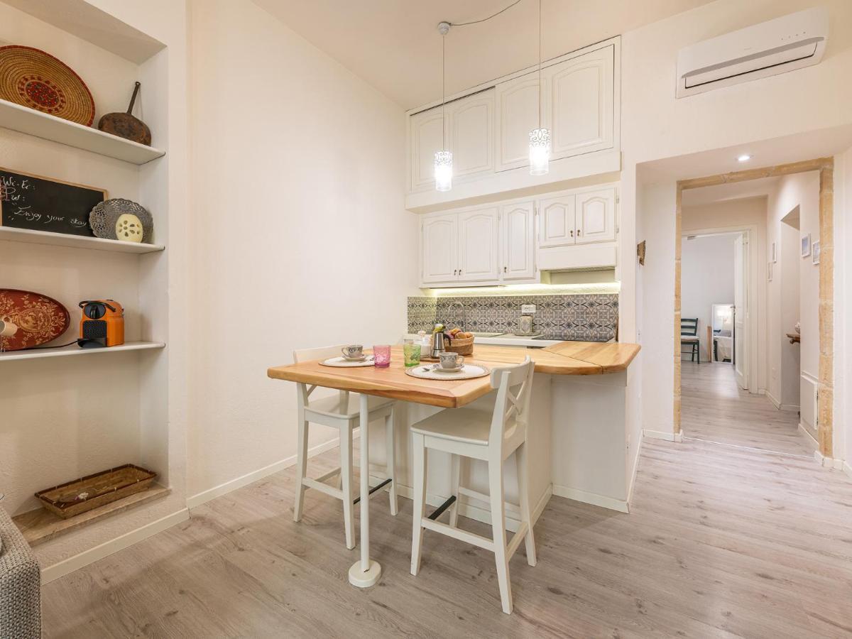 Marco'S Stylish Home In The Heart Of Cagliari Zewnętrze zdjęcie